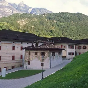  Apartment Palazzo Lazzaris - Costantini - Dolomiti Del Cadore Italy